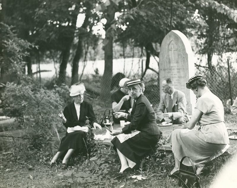 Tea Time with the Dead: The Victorian Tradition of Cemetery Picnics